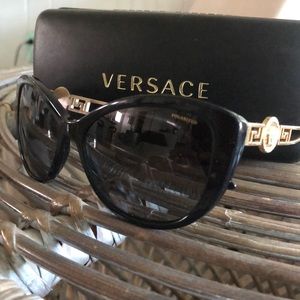 Versace cat eye polarized sunglasses in OG case